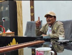 Merasa Tidak Di Anggap, Sudarsono Ledak di DPRD Ancam Kembalikan Fasilitas