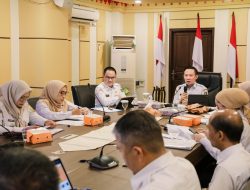 Sekda Lampung Pimpin Rapat Evaluasi Retribusi Daerah Semester I Tahun 2026